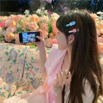 妓女。演员。皮条客